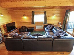 Forest Lodge