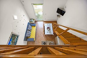 Studio Apartment, 250m From the Beach