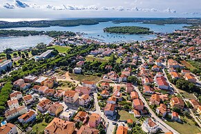 Studio Apartment, 250m From the Beach