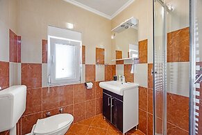 Studio Apartment, 250m From the Beach