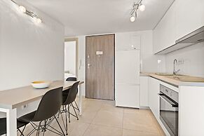 Enchanting Summer Apartment With Sea View