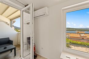 Enchanting Summer Apartment With Sea View