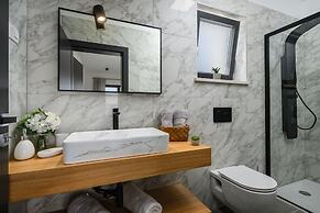 Luxurious Villa With Pool in Sveti Bartul