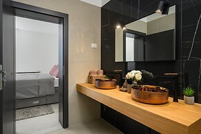 Luxurious Villa With Pool in Sveti Bartul
