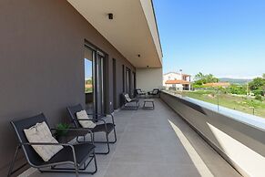 Luxurious Villa With Pool in Sveti Bartul
