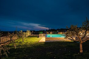 Luxurious Villa With Pool in Sveti Bartul