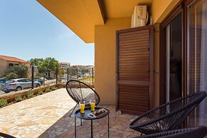 Apartment With Shared Swimming Pool