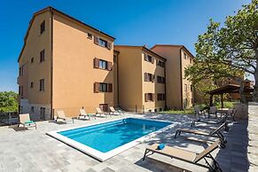 Apartment With Shared Swimming Pool
