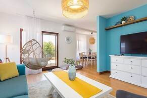 Apartment With Shared Swimming Pool