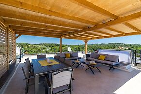 Furnished Penthouse With sea View