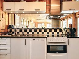 6 Person Holiday Home in Dannemare