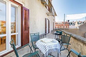 Sea-view Apartment With Terrace