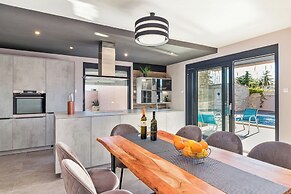 Relaxing Villa in Pula With Private Pool