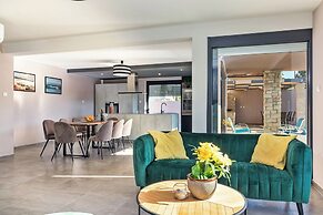Relaxing Villa in Pula With Private Pool