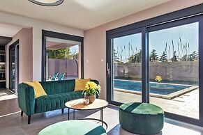 Relaxing Villa in Pula With Private Pool