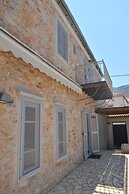 Zeus House by GHH
