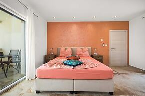 Luxe Villa in Pula With Pool and Jacuzzi