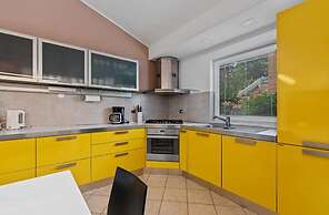 Villa in Vintijan With Private Pool