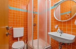 Villa in Vintijan With Private Pool