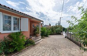 Villa in Vintijan With Private Pool