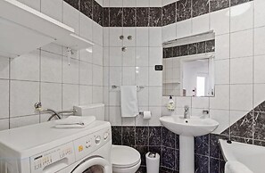 Villa in Vintijan With Private Pool