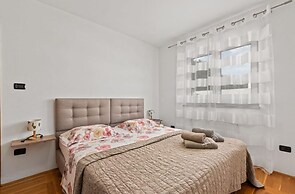 Villa in Vintijan With Private Pool