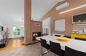 Villa in Vintijan With Private Pool