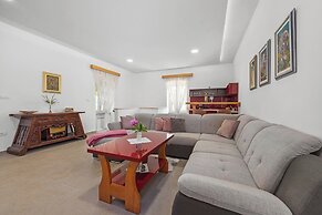 Charming Villa With Pool