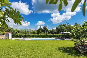 Charming Villa With Pool