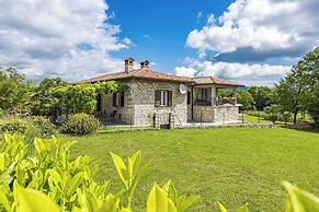 Charming Villa With Pool