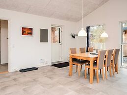 4 Star Holiday Home in Farvang