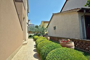 Apartment With Terrace & Lovely Garden