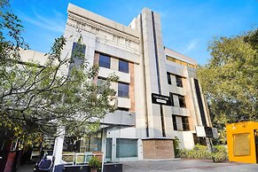 Super Townhouse Oak Kodambakkam