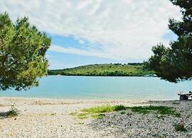 2 Bedroom Charming Apartment in Pula
