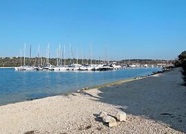 2 Bedroom Charming Apartment in Pula