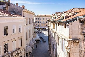 2 Bedroom Charming Apartment in Pula