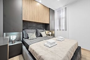 2 Bedroom Charming Apartment in Pula