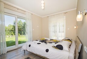 Spacious Rural Villa w/ Pool