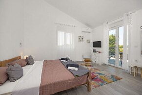 Villa With Private Pool in Baderna