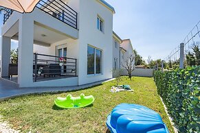 Villa With Private Pool in Baderna