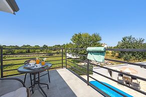 Villa With Private Pool in Baderna