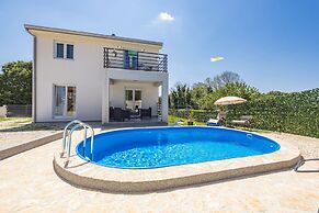 Villa With Private Pool in Baderna