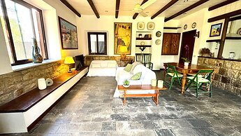 Villa in Cefalu With Pool and Forest Retreat