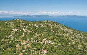 Villa in Skitaca With Pool and Sea Views