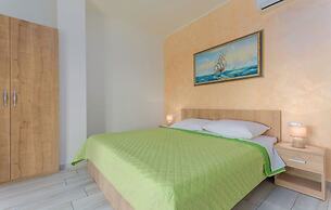 Villa in Skitaca With Pool and Sea Views