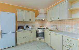 Villa in Skitaca With Pool and Sea Views