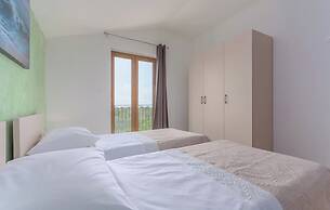 Villa in Skitaca With Pool and Sea Views