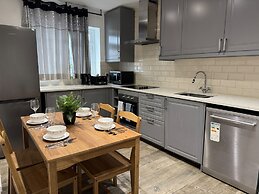 Close Central London 2 bed Flat Sleeps 4