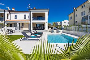 Villa by the Beach in Pula