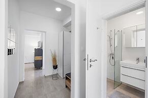 Apartment With Shared Garden in Banjol